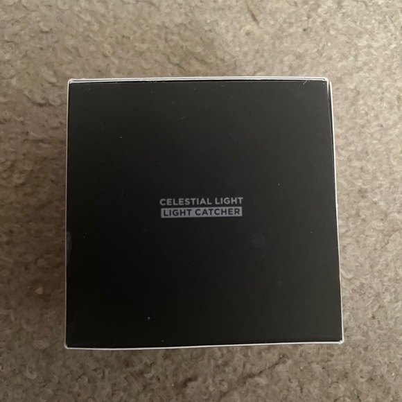Laura Mercier setting powder - Picture 2 of 5